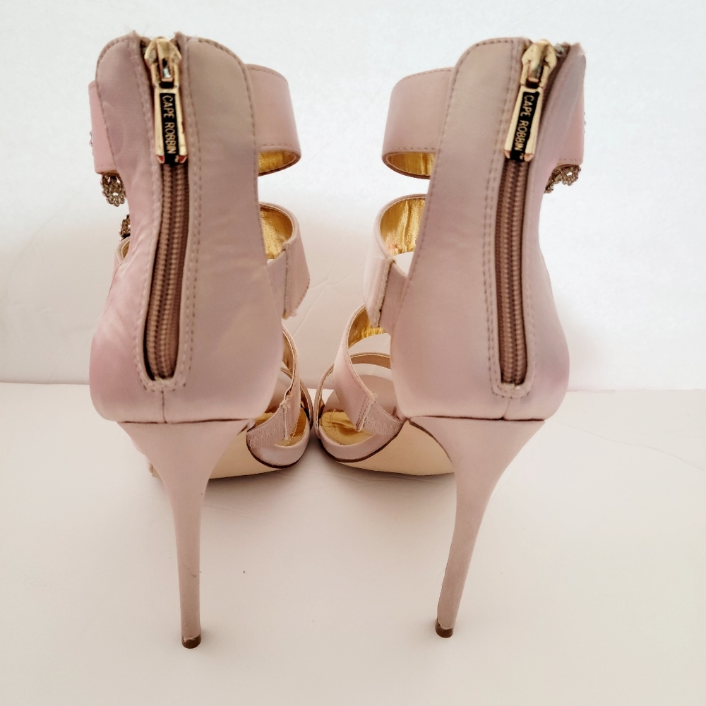 Cape Robbin heels - Picture 3 of 7